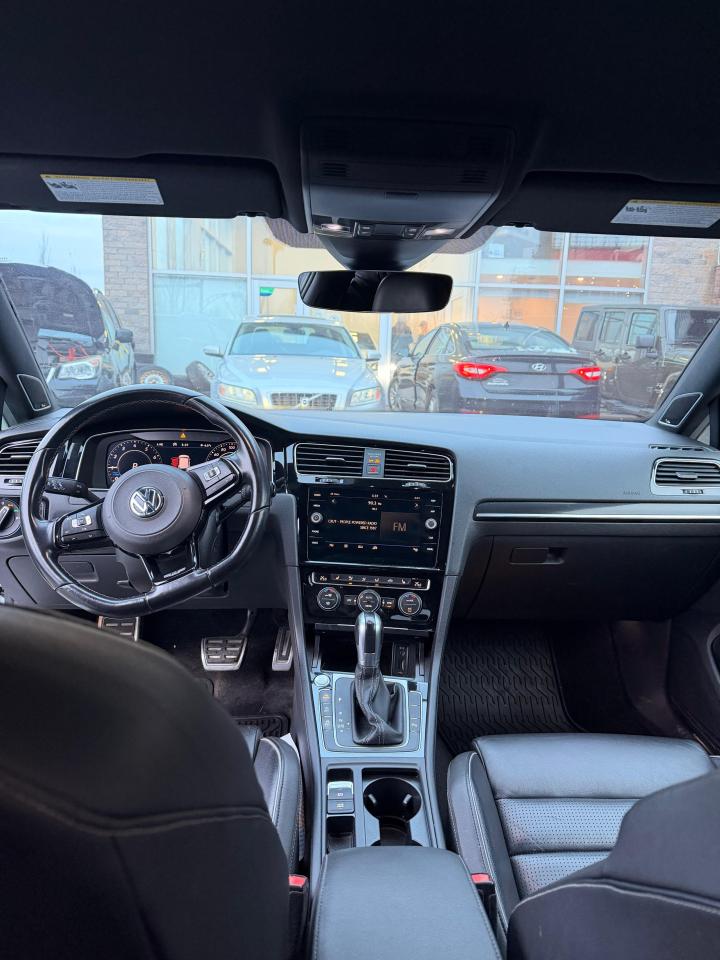 2018 Volkswagen Golf R  - Photo #17