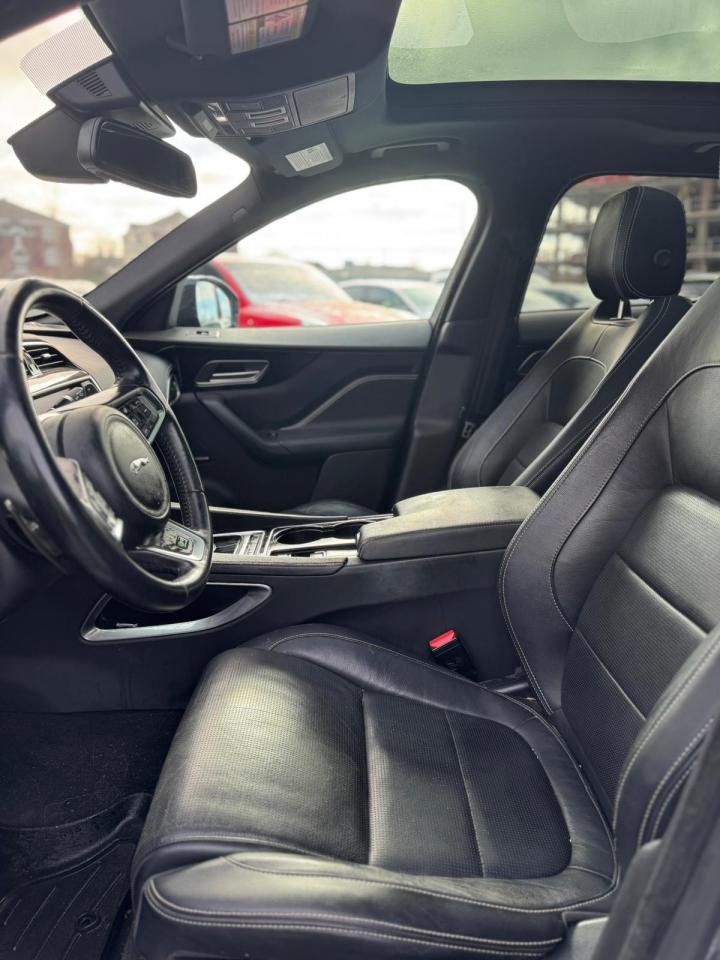 2017 Jaguar F-PACE 35t R-Sport - Photo #12
