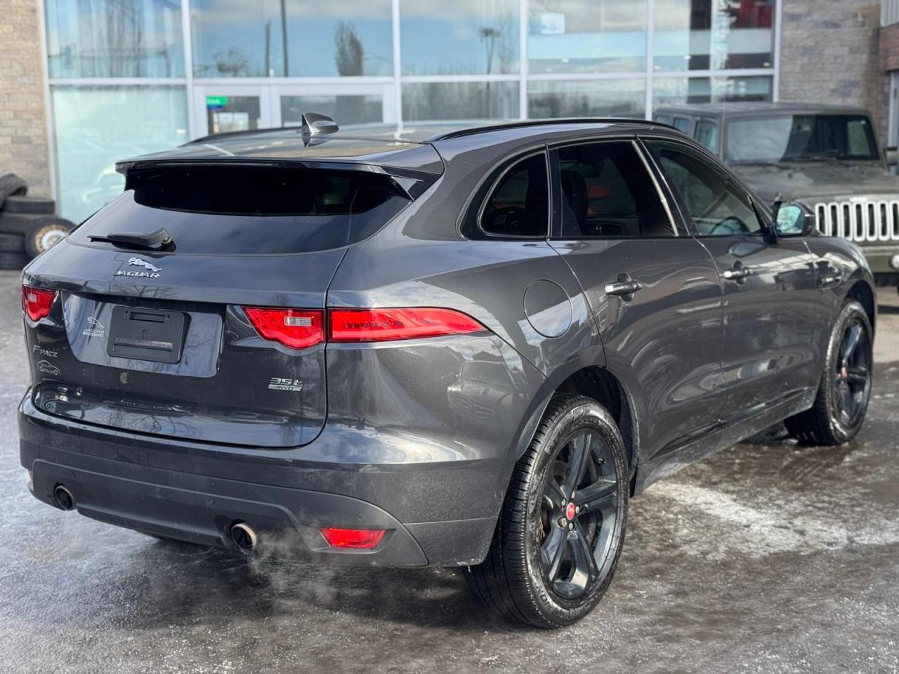 2017 Jaguar F-PACE 35t R-Sport - Photo #6