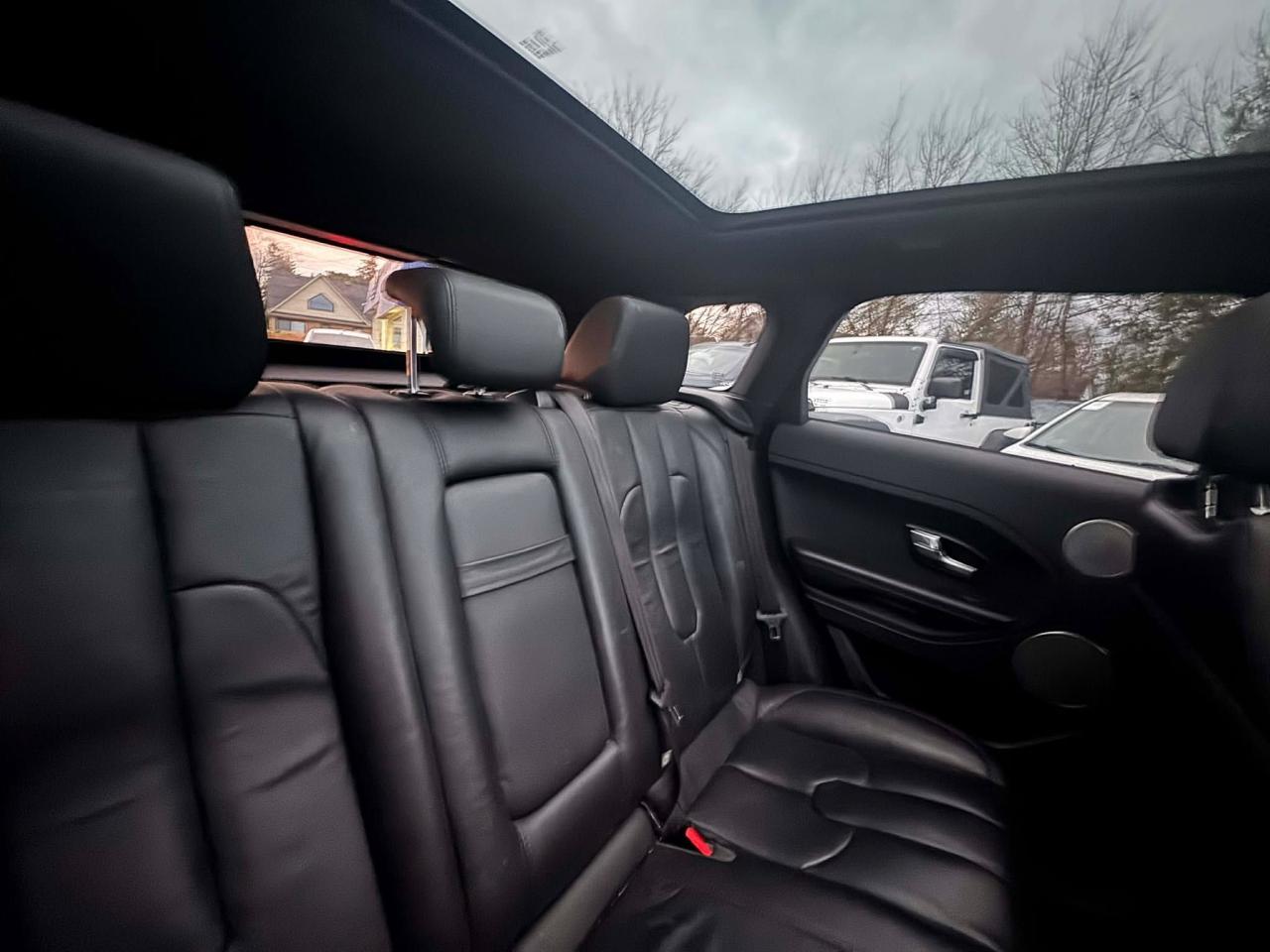 2013 Land Rover Range Rover Evoque Pure Premium - Photo #12