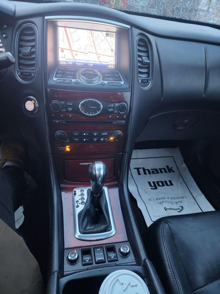 2016 Infiniti QX50 PREMIUM l Clean Carfax l NAV l AWD l Heated Seats - Photo #21