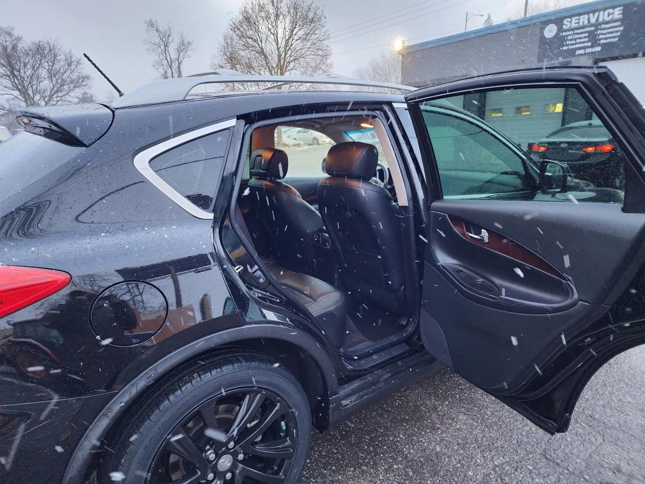 2016 Infiniti QX50 PREMIUM l Clean Carfax l NAV l AWD l Heated Seats - Photo #12