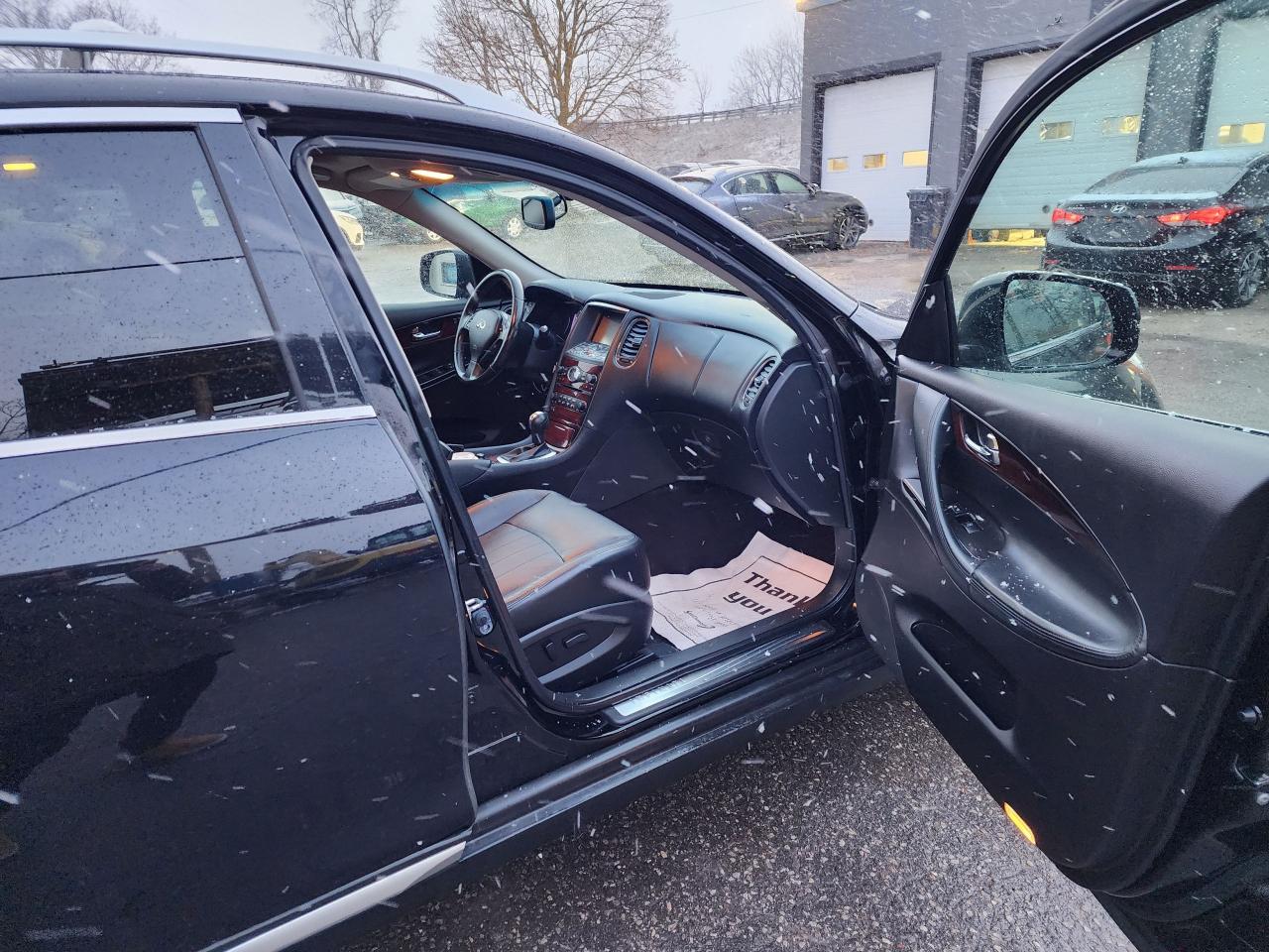 2016 Infiniti QX50 PREMIUM l Clean Carfax l NAV l AWD l Heated Seats - Photo #14