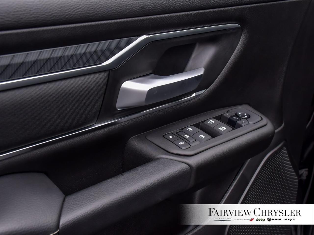 2025 RAM 1500 Big Horn DUAL PANO ROOF   12 SCREEN   SIDE STEPS Photo