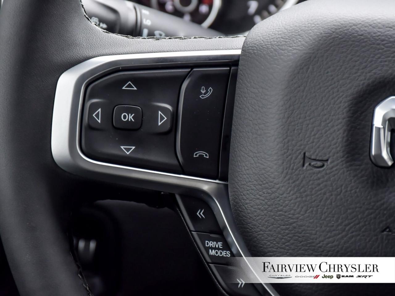 2025 RAM 1500 Big Horn DUAL PANO ROOF   12 SCREEN   SIDE STEPS Photo