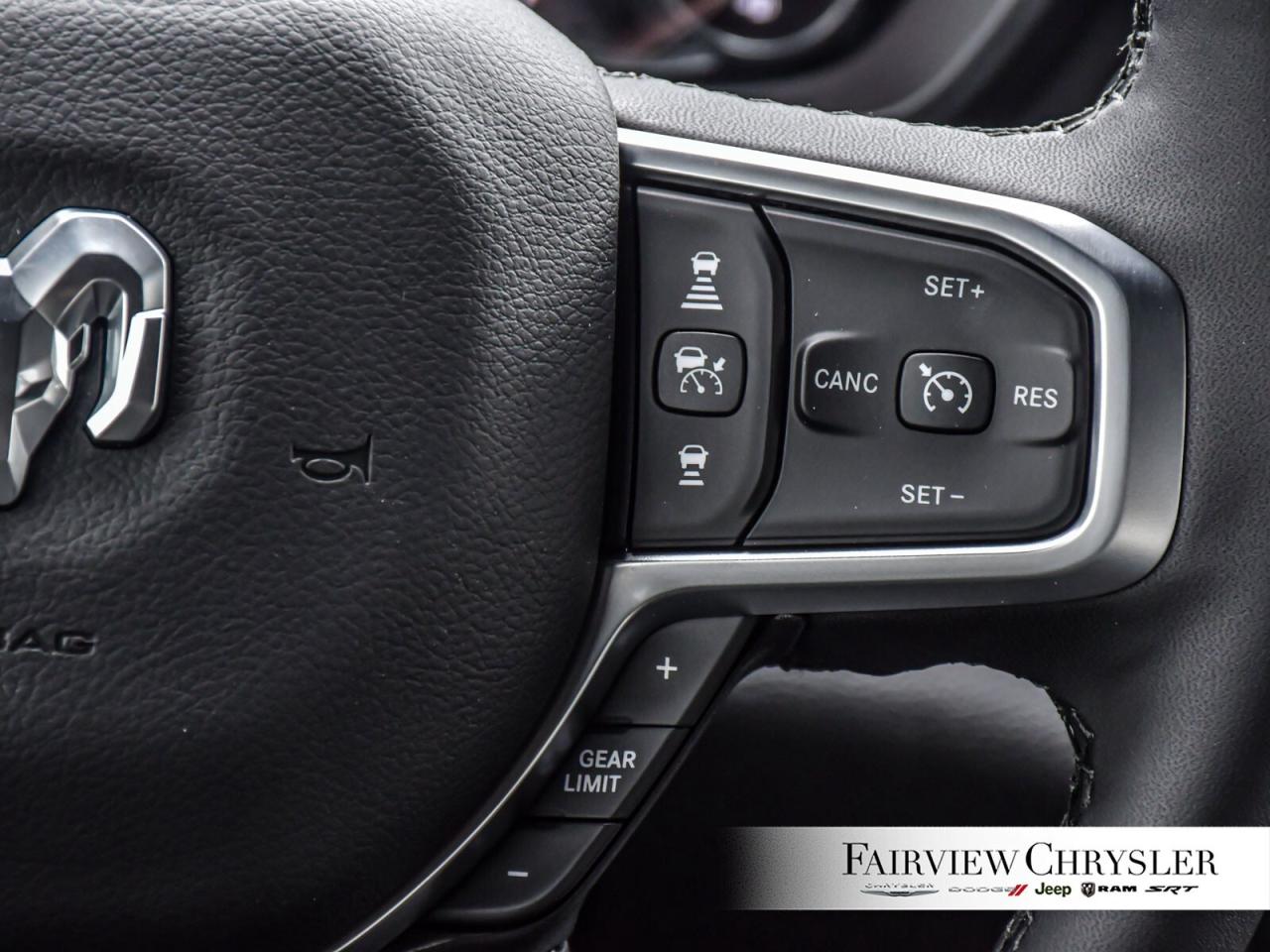 2025 RAM 1500 Big Horn DUAL PANO ROOF   12 SCREEN   SIDE STEPS Photo