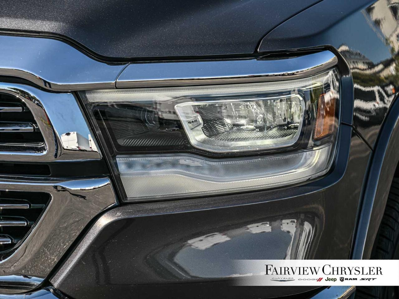 2022 RAM 1500 Laramie 3.92 REAR AXLE   12' SCREEN   CARPLAY   HE Photo