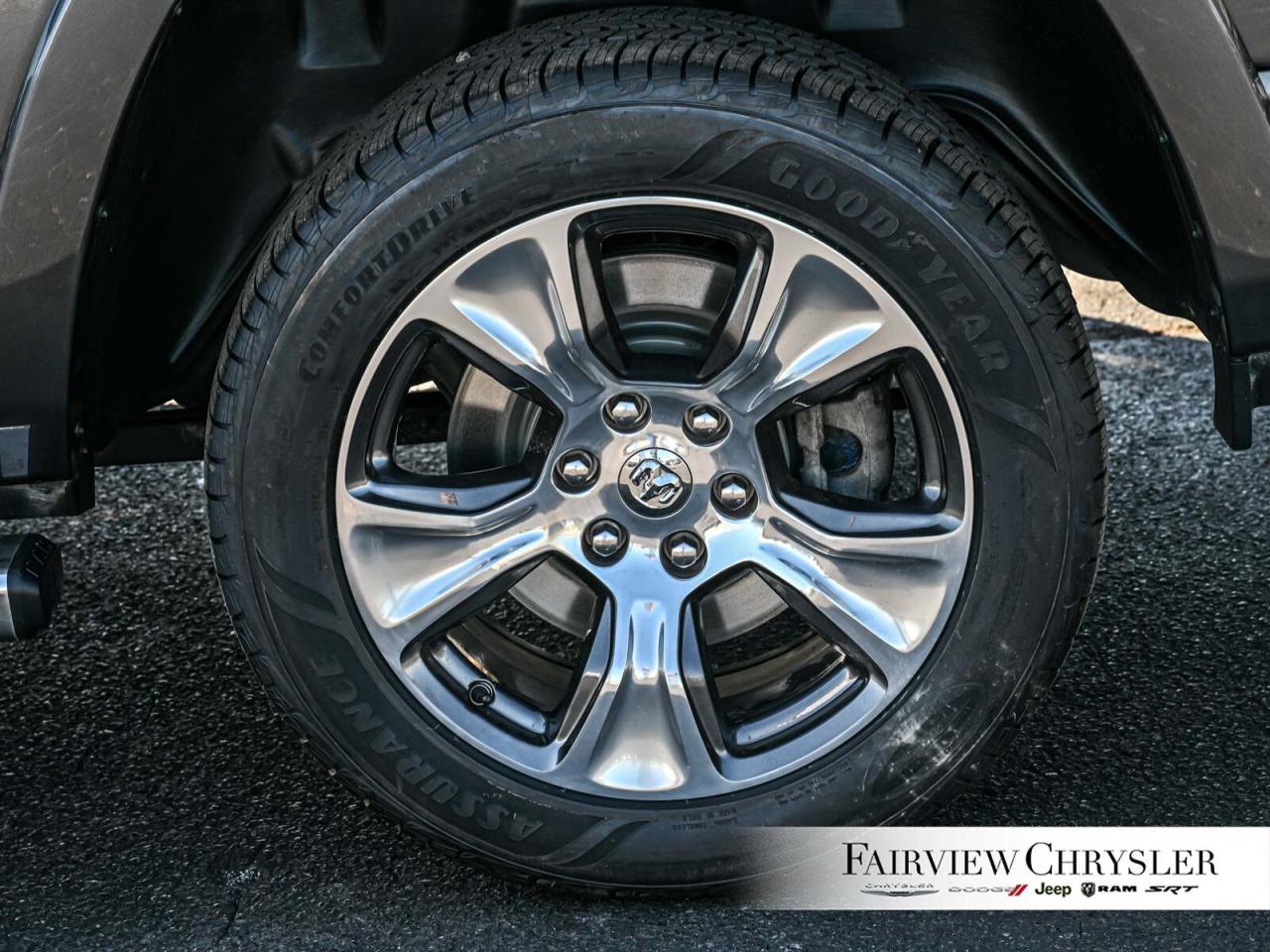 2022 RAM 1500 Laramie 3.92 REAR AXLE   12' SCREEN   CARPLAY   HE Photo