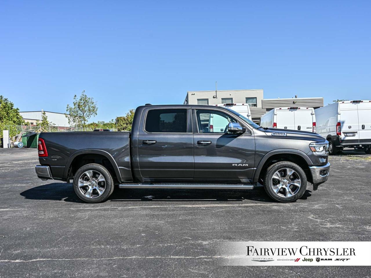 2022 RAM 1500 Laramie 3.92 REAR AXLE   12' SCREEN   CARPLAY   HE Photo