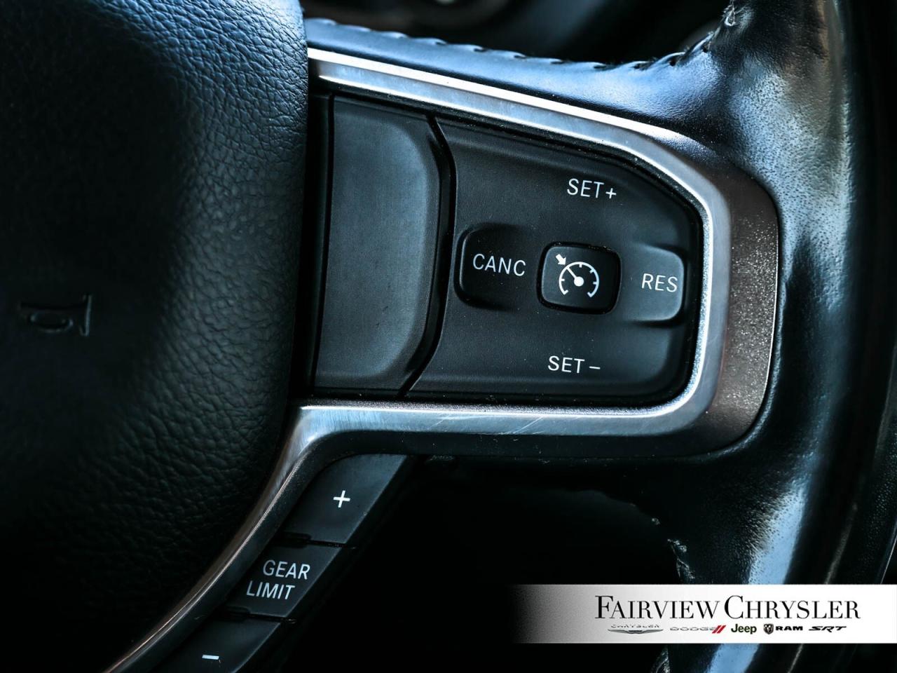 2022 RAM 1500 Laramie 3.92 REAR AXLE   12' SCREEN   CARPLAY   HE Photo