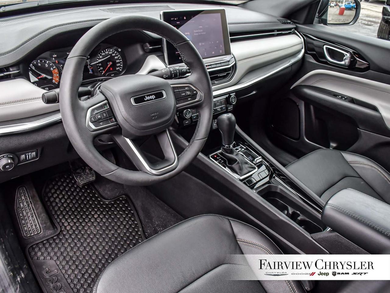 2023 Jeep Compass Limited LEAHTER   AWD   BLIND SPOT   CARPLAY   CLE Photo