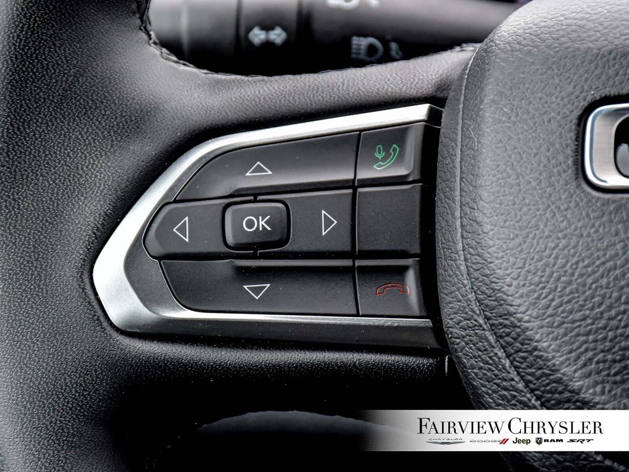 2023 Jeep Compass Limited LEAHTER   AWD   BLIND SPOT   CARPLAY   CLE Photo