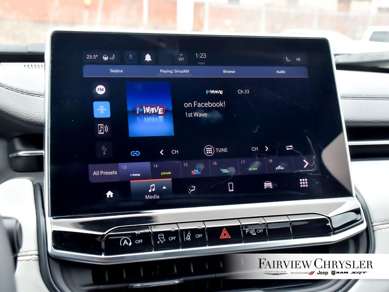 2023 Jeep Compass Limited LEAHTER   AWD   BLIND SPOT   CARPLAY   CLE Photo