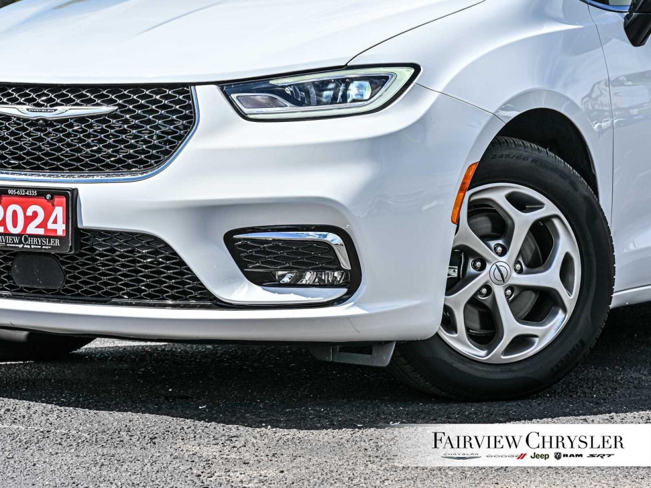 2024 Chrysler Pacifica Limited PANO ROOF   DVD PLAYER   TRAILER TOW   HAR Photo