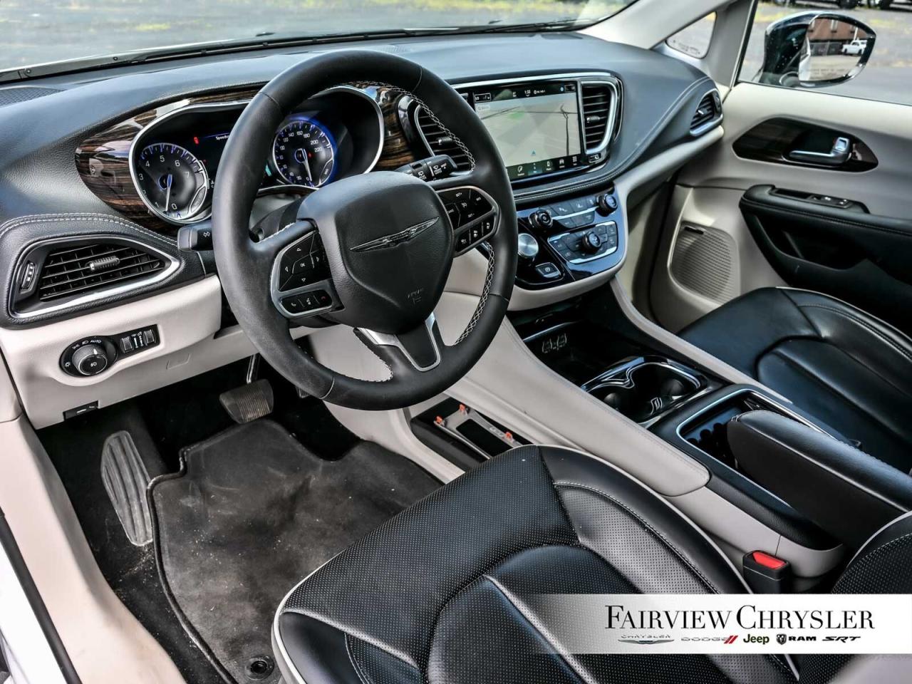 2024 Chrysler Pacifica Limited PANO ROOF   DVD PLAYER   TRAILER TOW   HAR Photo