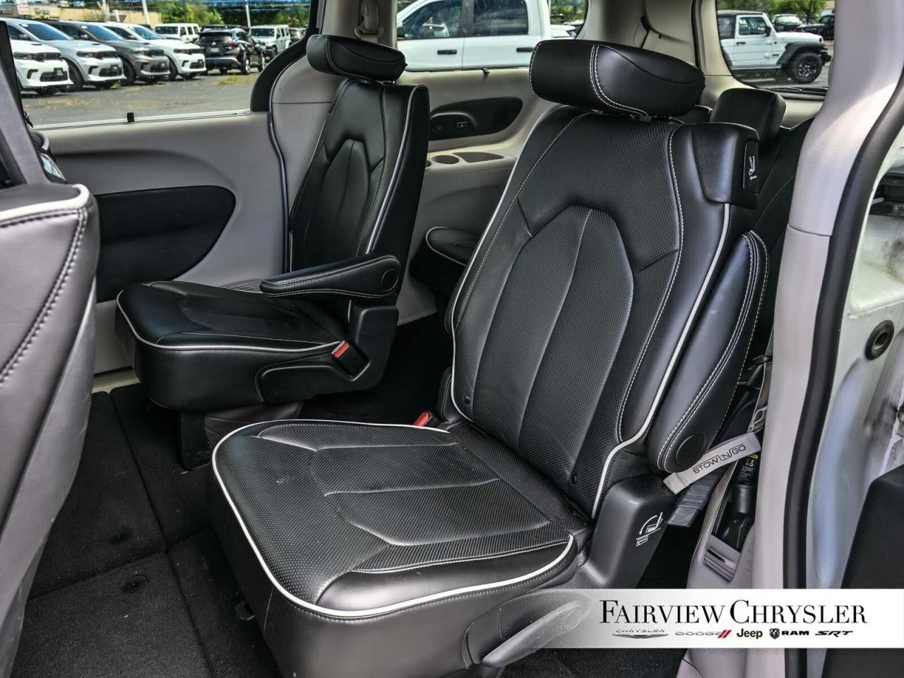 2024 Chrysler Pacifica Limited PANO ROOF   DVD PLAYER   TRAILER TOW   HAR Photo