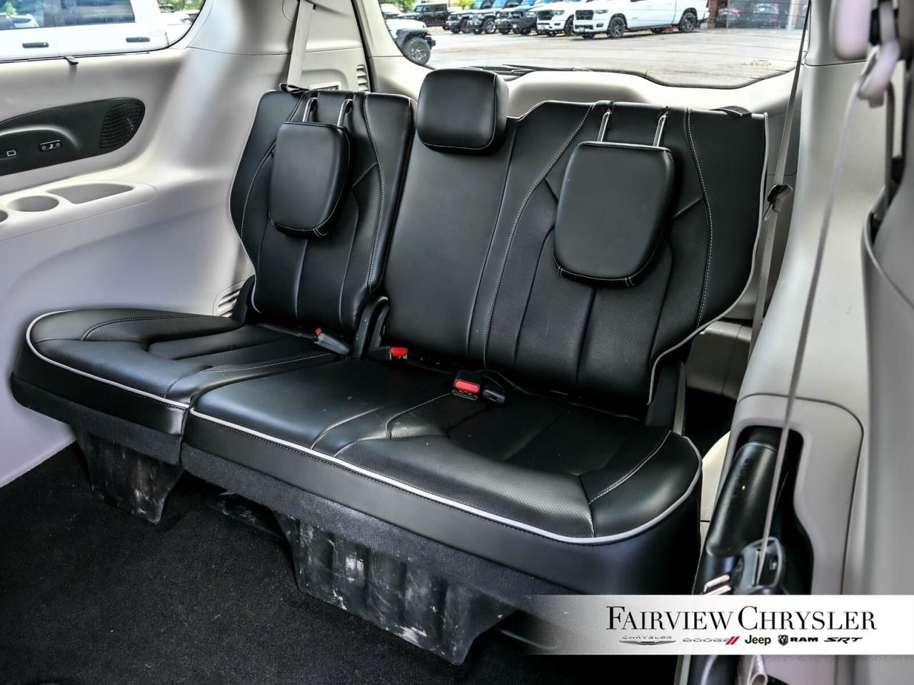 2024 Chrysler Pacifica Limited PANO ROOF   DVD PLAYER   TRAILER TOW   HAR Photo