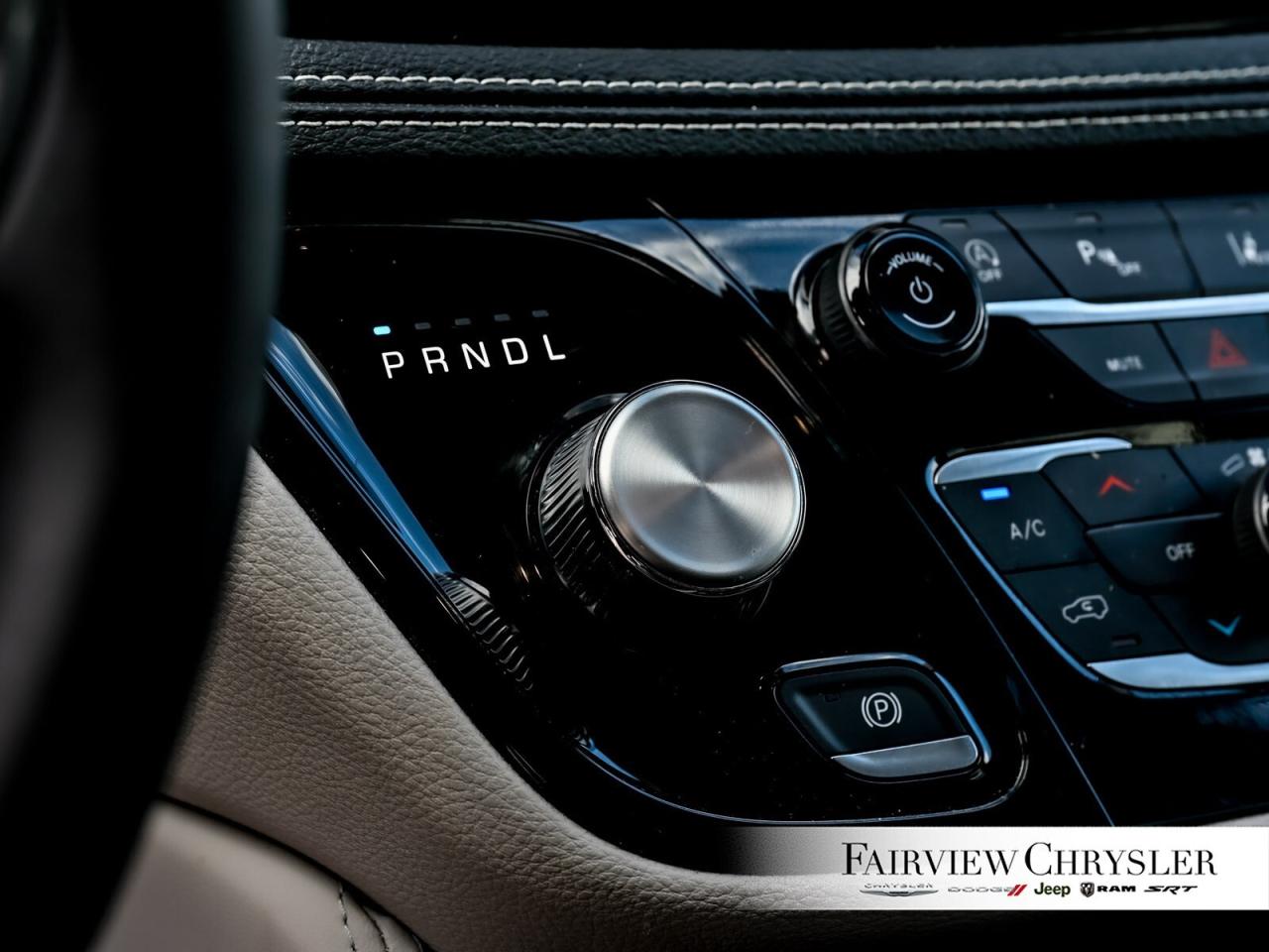 2024 Chrysler Pacifica Limited PANO ROOF   DVD PLAYER   TRAILER TOW   HAR Photo