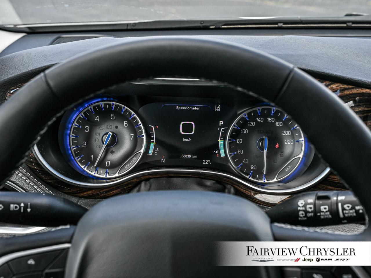 2024 Chrysler Pacifica Limited PANO ROOF   DVD PLAYER   TRAILER TOW   HAR Photo