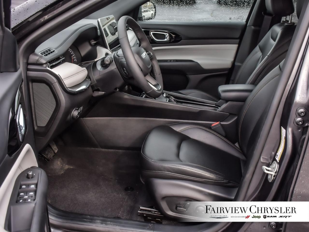 2024 Jeep Compass Limited LIMITED   BLIND SPOT   CLEAN CARFAX   POWE Photo