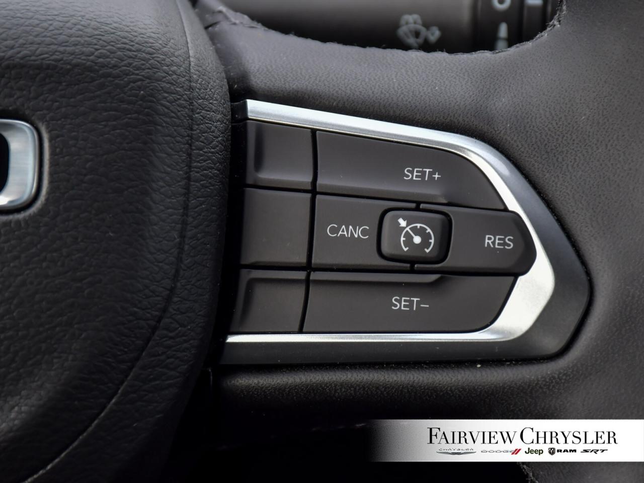 2024 Jeep Compass Limited LIMITED   BLIND SPOT   CLEAN CARFAX   POWE Photo