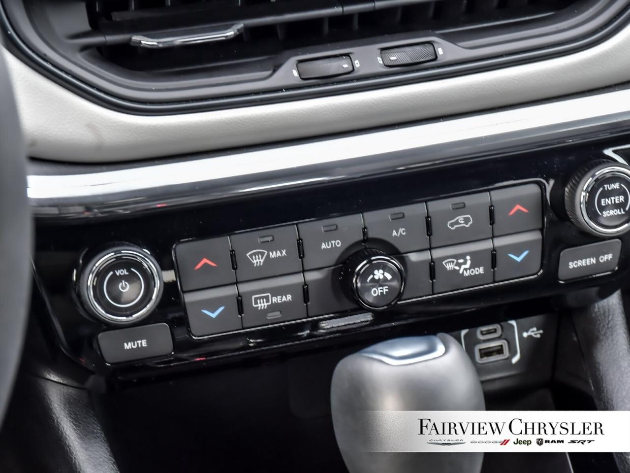 2024 Jeep Compass Limited LIMITED   BLIND SPOT   CLEAN CARFAX   POWE Photo