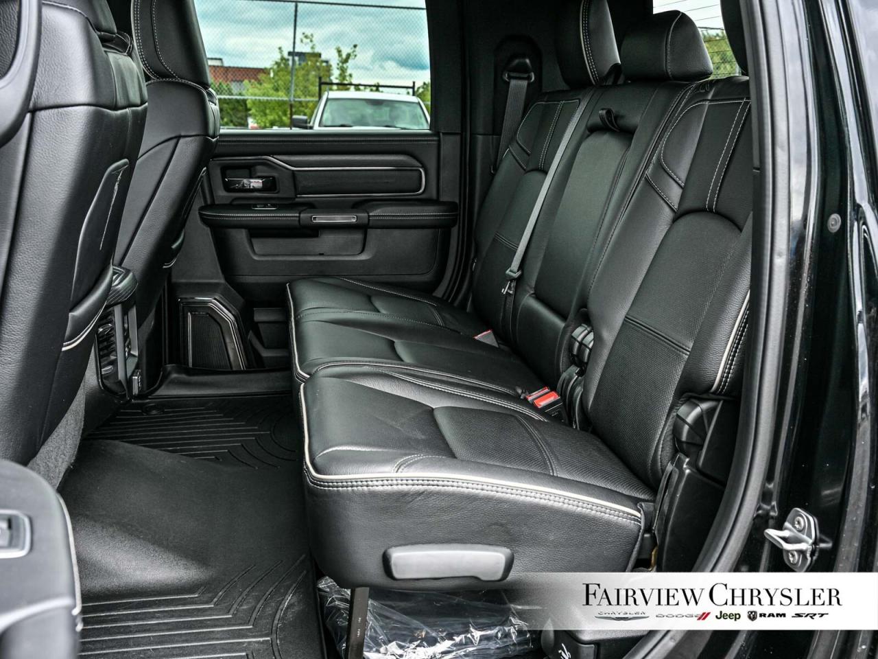 2024 RAM 3500 Limited   SUNROOF   DUALLY   AISIN TRANSMISSON   R Photo