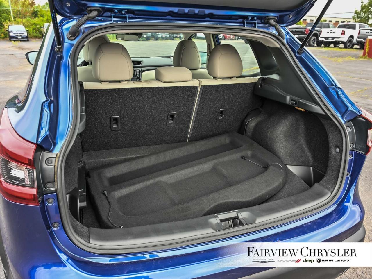 2023 Nissan Qashqai SV CARPLAY   HEATED SEATS   REMOTE START   BLIND S Photo