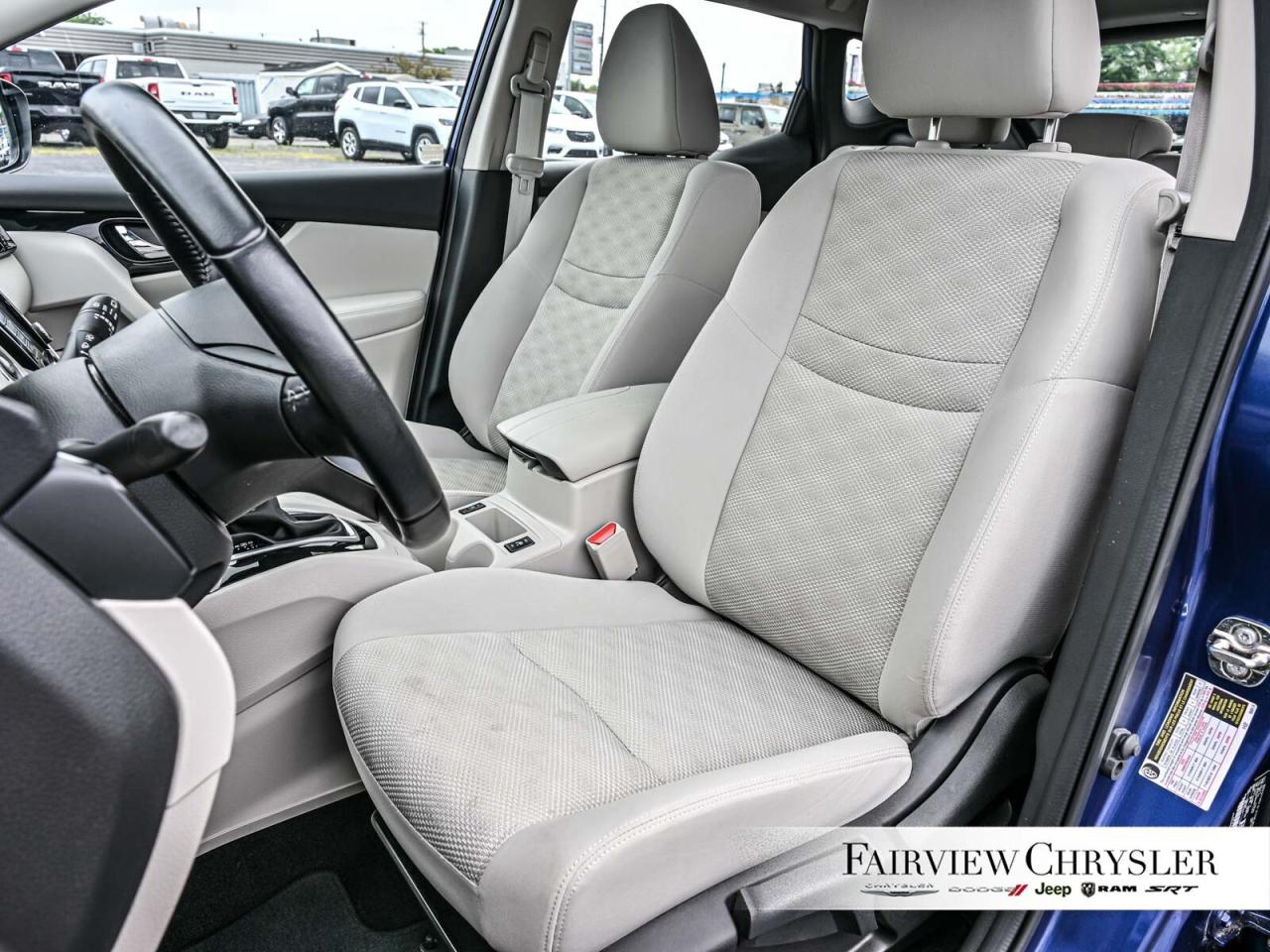 2023 Nissan Qashqai SV CARPLAY   HEATED SEATS   REMOTE START   BLIND S Photo