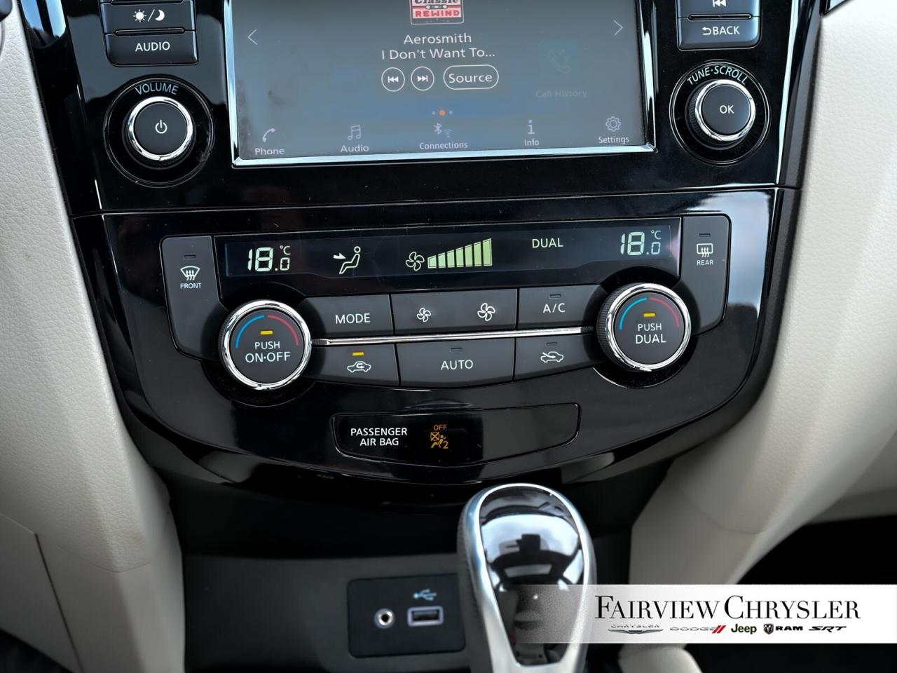 2023 Nissan Qashqai SV CARPLAY   HEATED SEATS   REMOTE START   BLIND S Photo