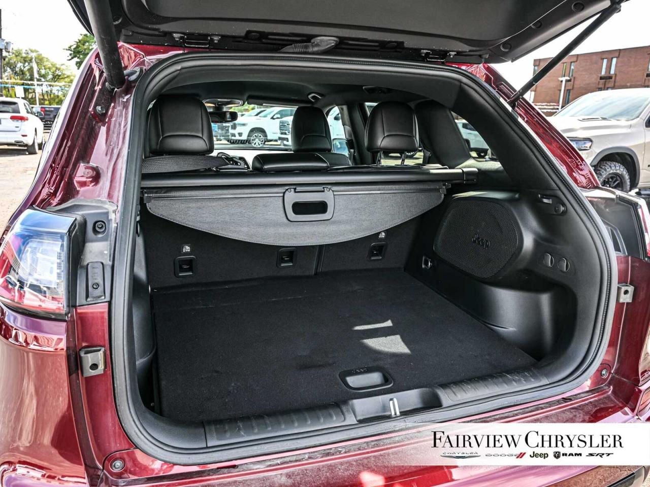 2021 Jeep Cherokee Limited HIGH ALTITUDE   BLIND SPOT   CARPLAY Photo