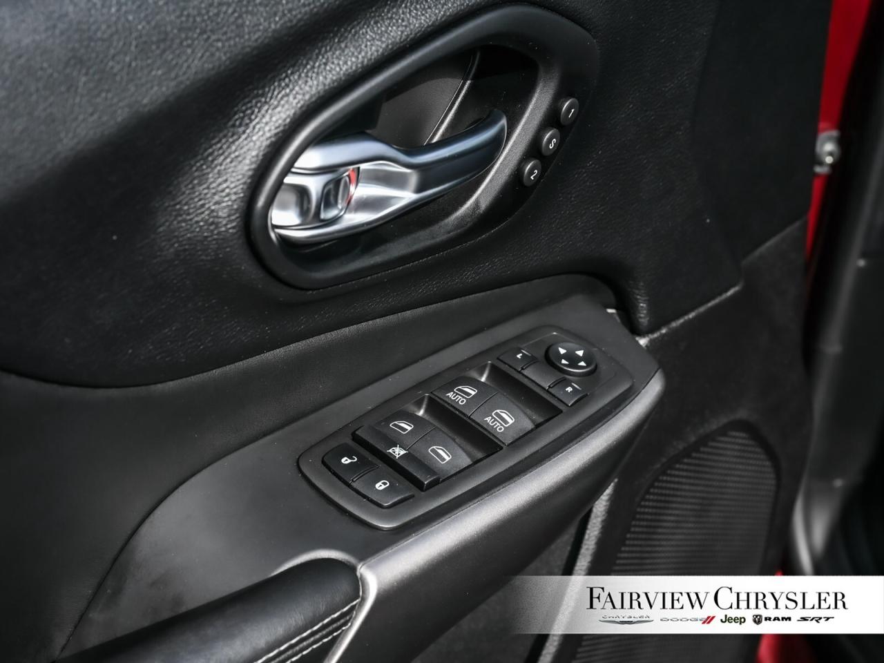 2021 Jeep Cherokee Limited HIGH ALTITUDE   BLIND SPOT   CARPLAY Photo