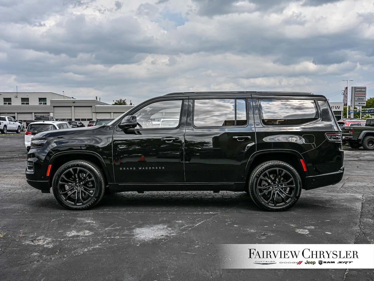 2022 Jeep Grand Wagoneer Series II OBSIDIAN   6.4L HEMI   NIGHT VISION   HE Photo3