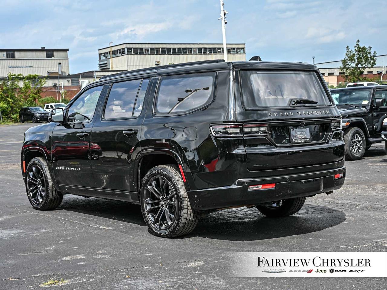 2022 Jeep Grand Wagoneer Series II OBSIDIAN   6.4L HEMI   NIGHT VISION   HE Photo4