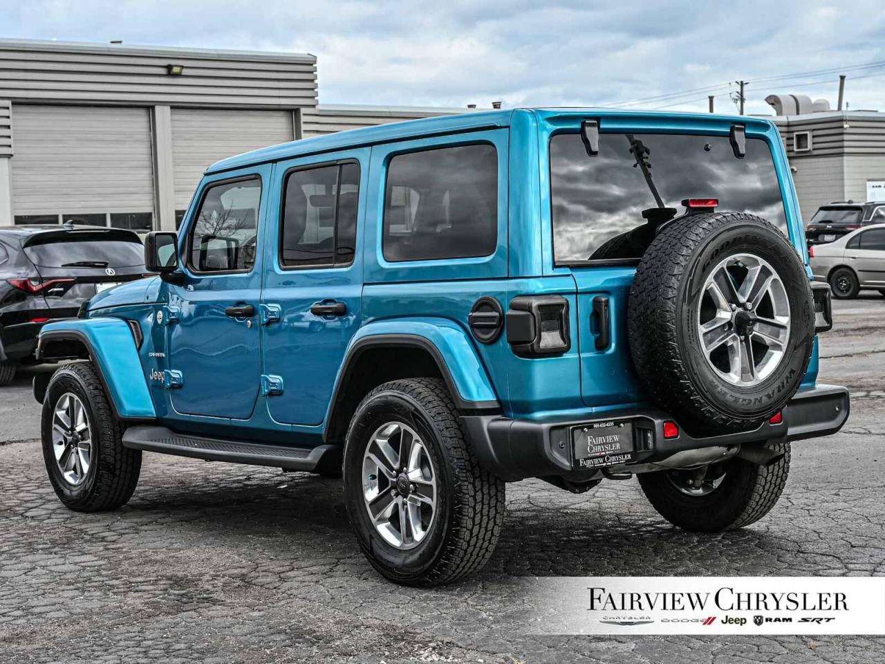 2020 Jeep WRANGLER UNLIMITED Sahara SKY TOP   HEATED SEATS   HEATED STEERING WH Photo3