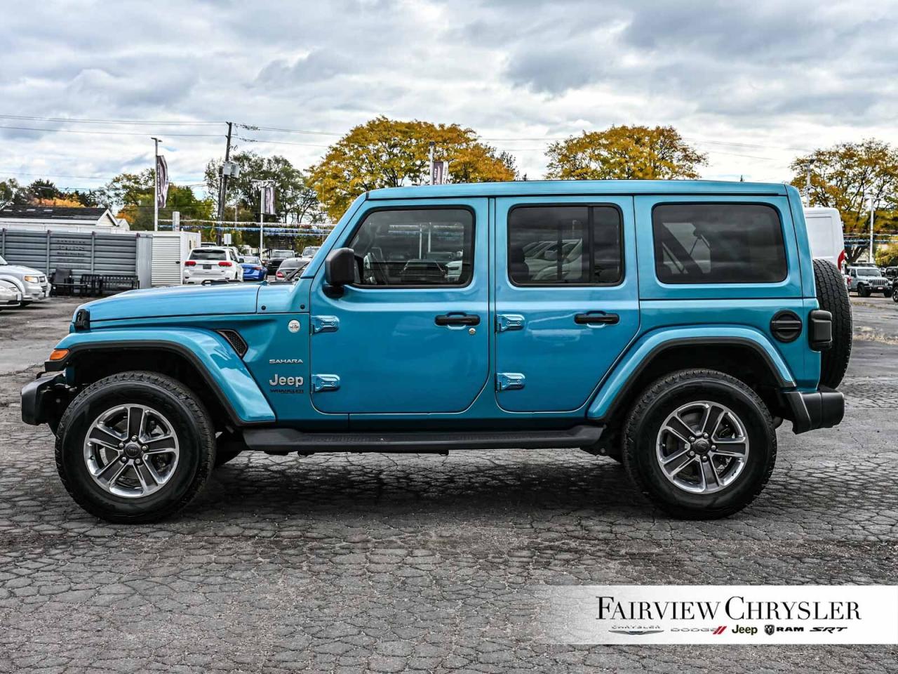 2020 Jeep WRANGLER UNLIMITED Sahara SKY TOP   HEATED SEATS   HEATED STEERING WH Photo2