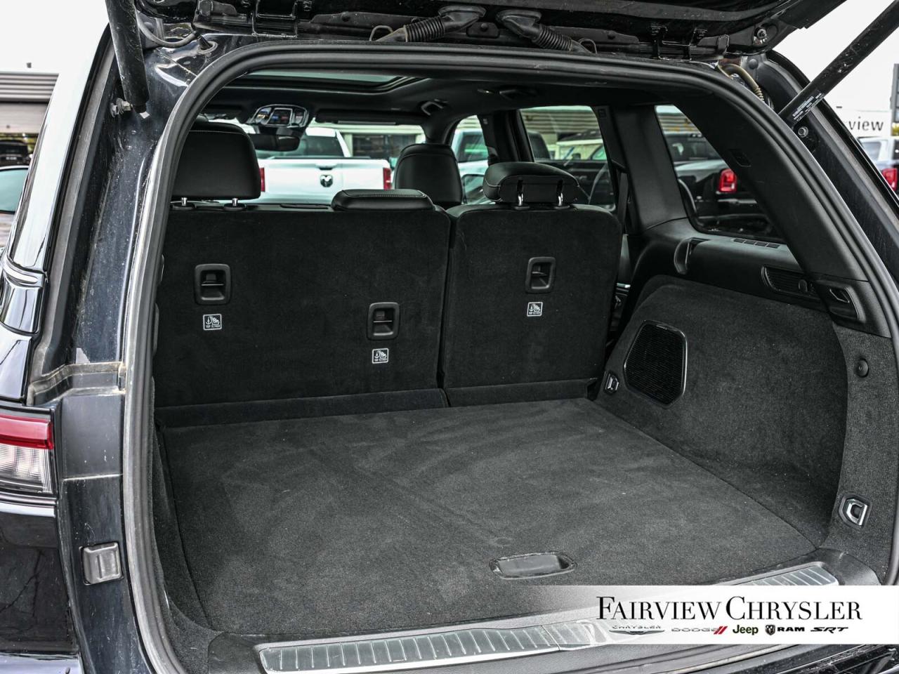 2022 Jeep Grand Cherokee 4xe Overland PANO ROOF   BLIND SPOT   CARPLAY   HEATED Photo