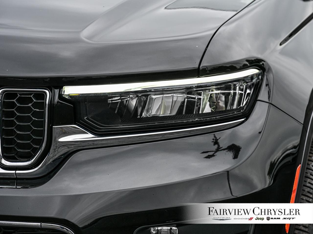 2022 Jeep Grand Cherokee 4xe Overland PANO ROOF   BLIND SPOT   CARPLAY   HEATED Photo