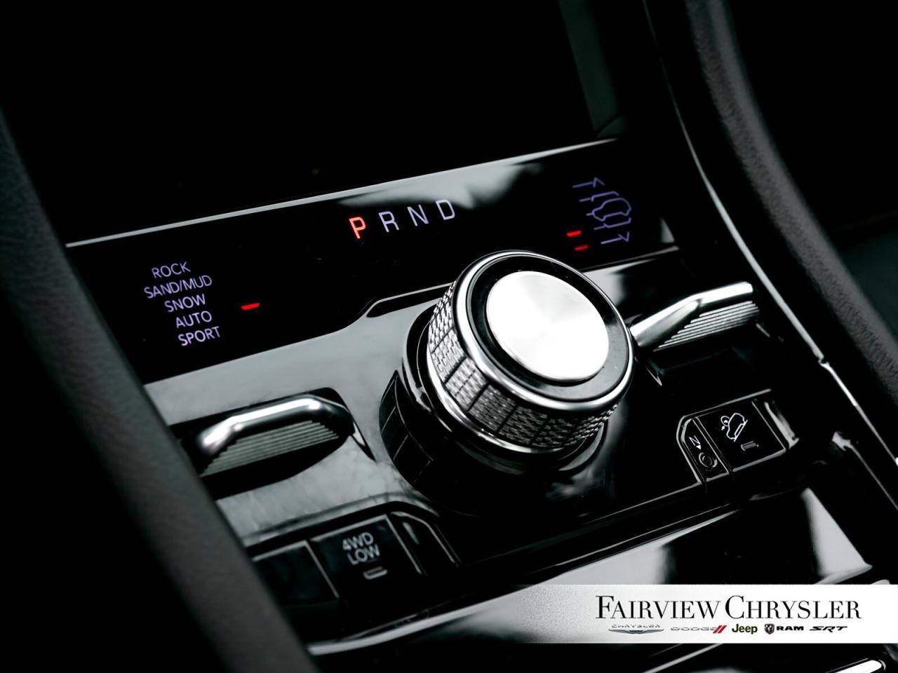 2022 Jeep Grand Cherokee 4xe Overland PANO ROOF   BLIND SPOT   CARPLAY   HEATED Photo