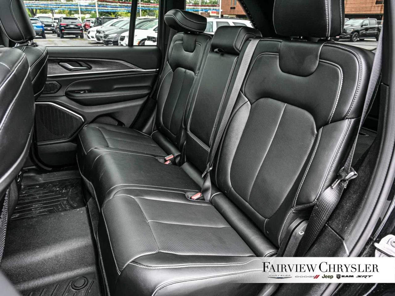 2022 Jeep Grand Cherokee 4xe Overland PANO ROOF   BLIND SPOT   CARPLAY   HEATED Photo