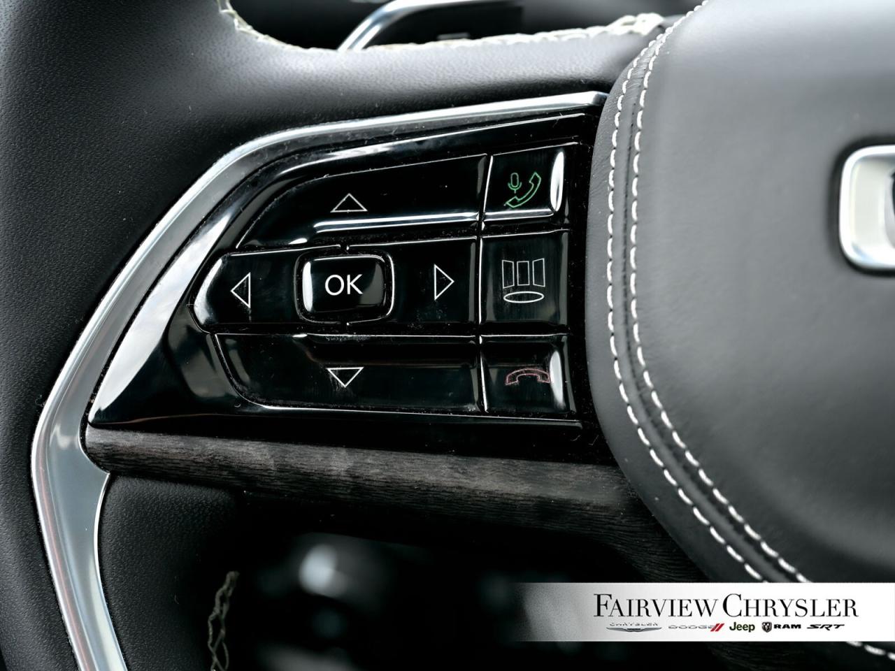 2022 Jeep Grand Cherokee 4xe Overland PANO ROOF   BLIND SPOT   CARPLAY   HEATED Photo