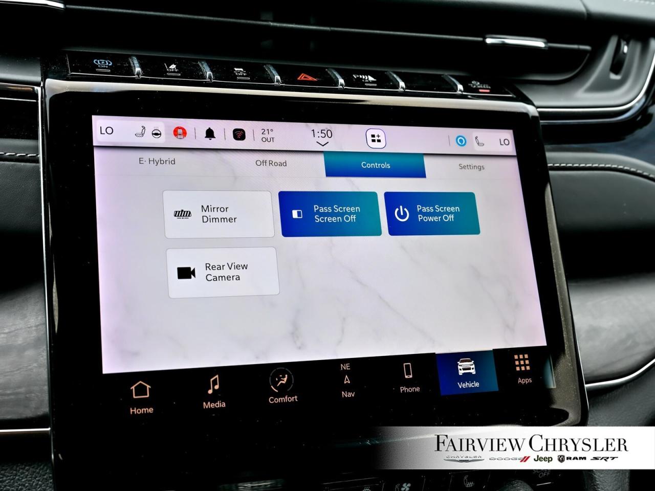 2022 Jeep Grand Cherokee 4xe Overland PANO ROOF   BLIND SPOT   CARPLAY   HEATED Photo