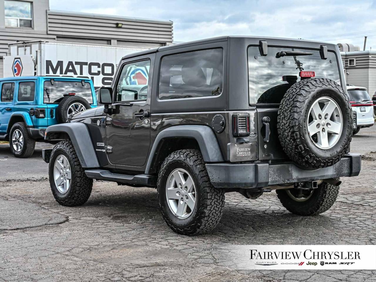 2018 Jeep Wrangler Sport A/C   AUTO   17 WHEELS   CLEAN CARFAX   BLUE Photo