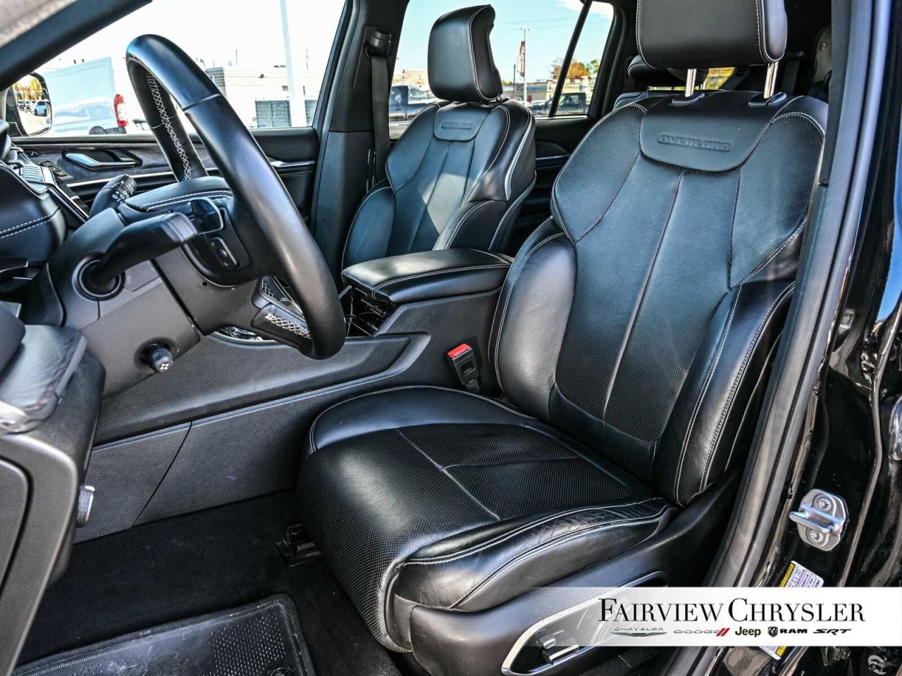 2023 Jeep Grand Cherokee L Overland PANO ROOF   BLIND SPOT   CARPLAY   AIR SU Photo