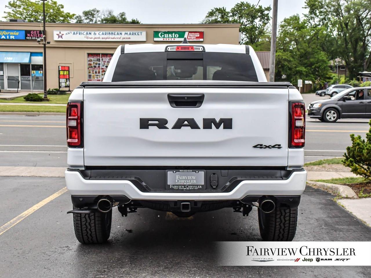 2025 RAM 1500 Tradesman SPORT PKG   3.92 REAR AXLE   TONNEAU COV Photo4