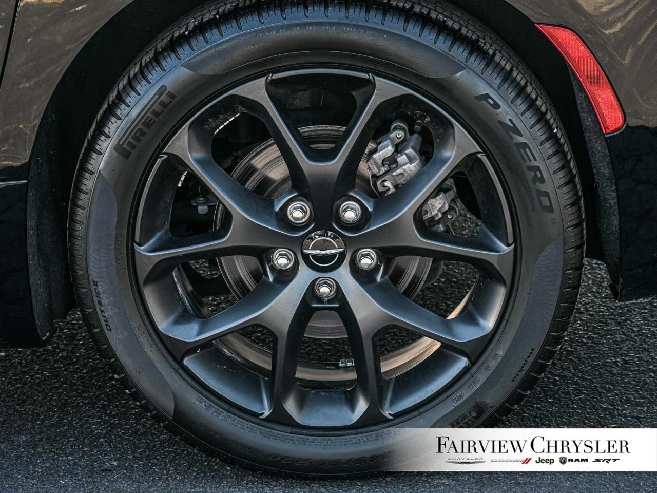 2024 Chrysler Pacifica Limited   S APPEARANCE   PANO ROOF   LEATHER   NAV Photo