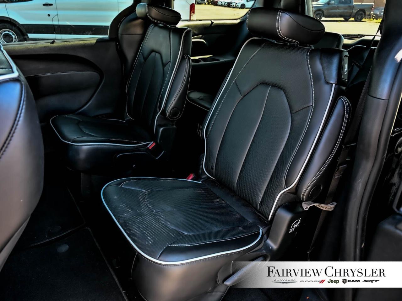 2024 Chrysler Pacifica Limited   S APPEARANCE   PANO ROOF   LEATHER   NAV Photo