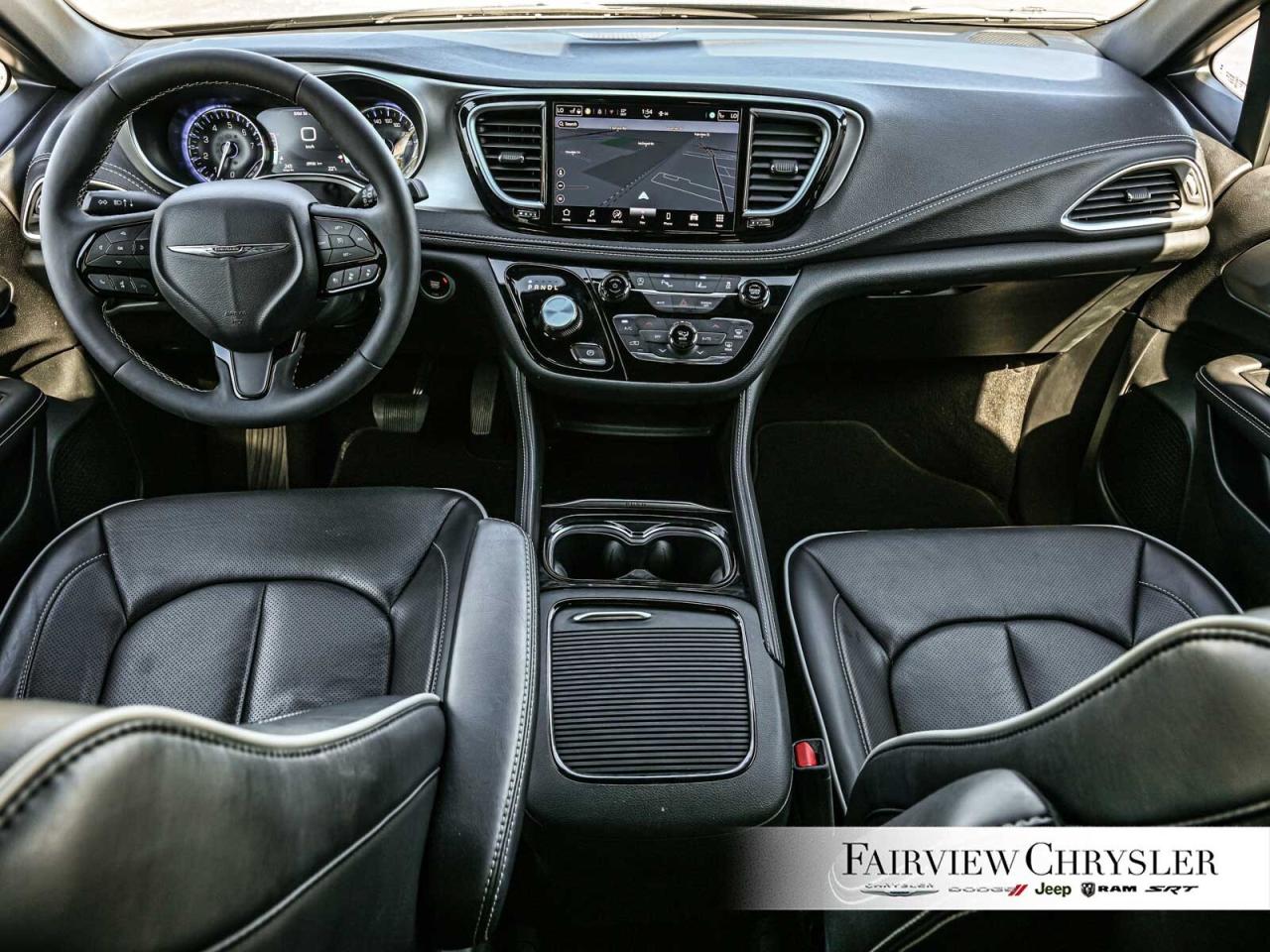 2024 Chrysler Pacifica Limited   S APPEARANCE   PANO ROOF   LEATHER   NAV Photo