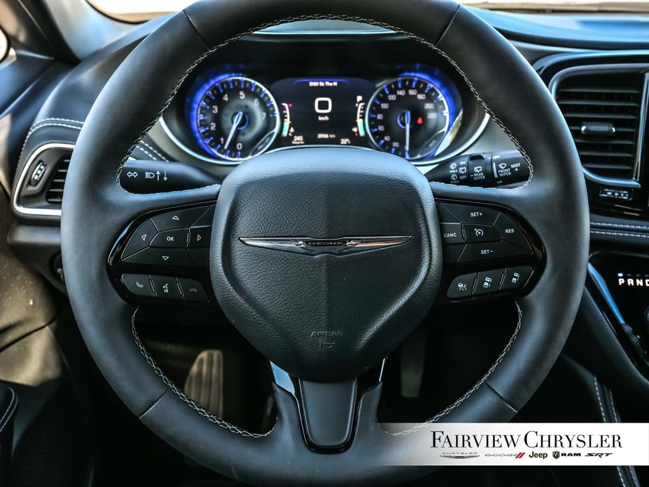 2024 Chrysler Pacifica Limited   S APPEARANCE   PANO ROOF   LEATHER   NAV Photo