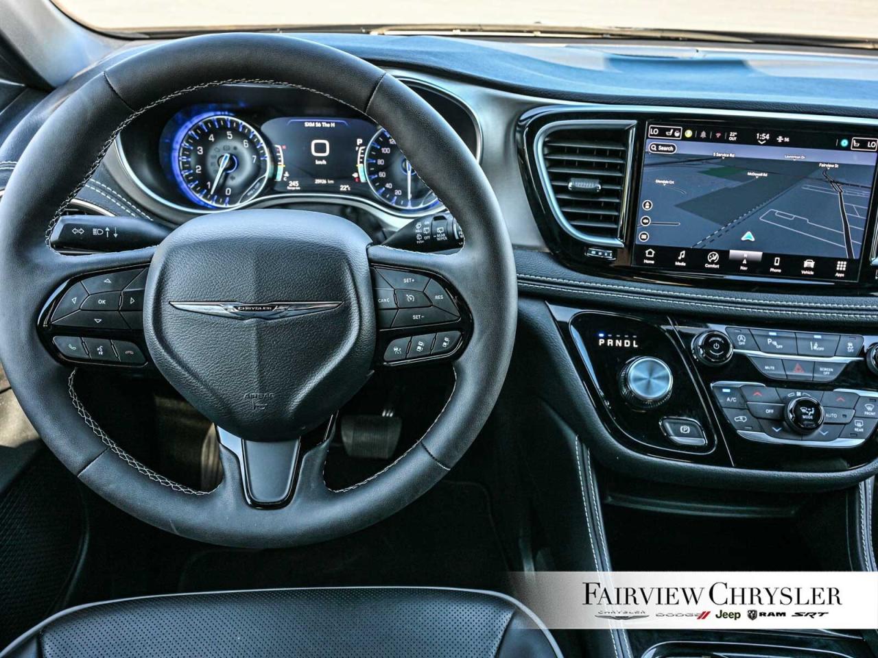 2024 Chrysler Pacifica Limited   S APPEARANCE   PANO ROOF   LEATHER   NAV Photo